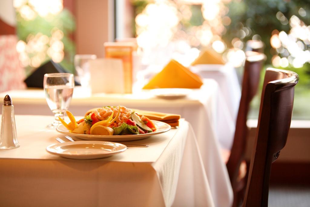 Quality Hotel Downtown-Inn At False Creek Vancouver Restaurant photo